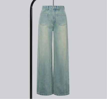 মাঝারি উচ্চ কোমর সঙ্গে loose-fit প্রশস্ত পা নকশা